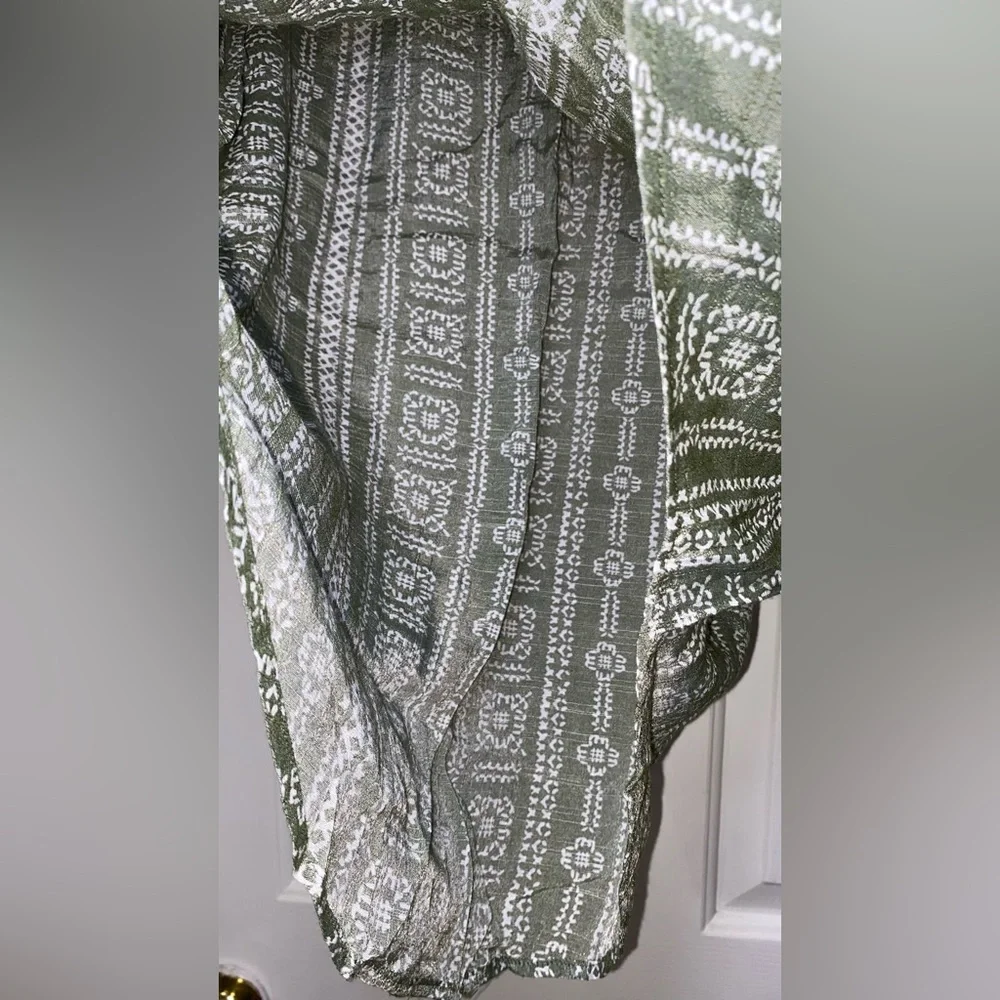 St. John’s Bay Green Trible Shirt - Picture 3 of 7